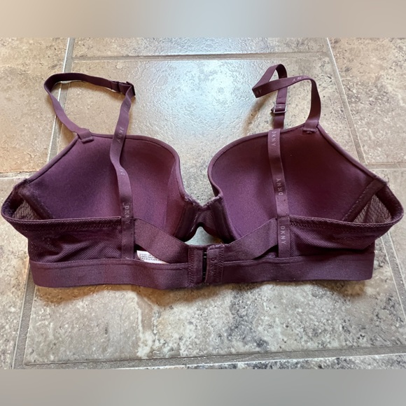 DKNY 34B Bra - Picture 2 of 3